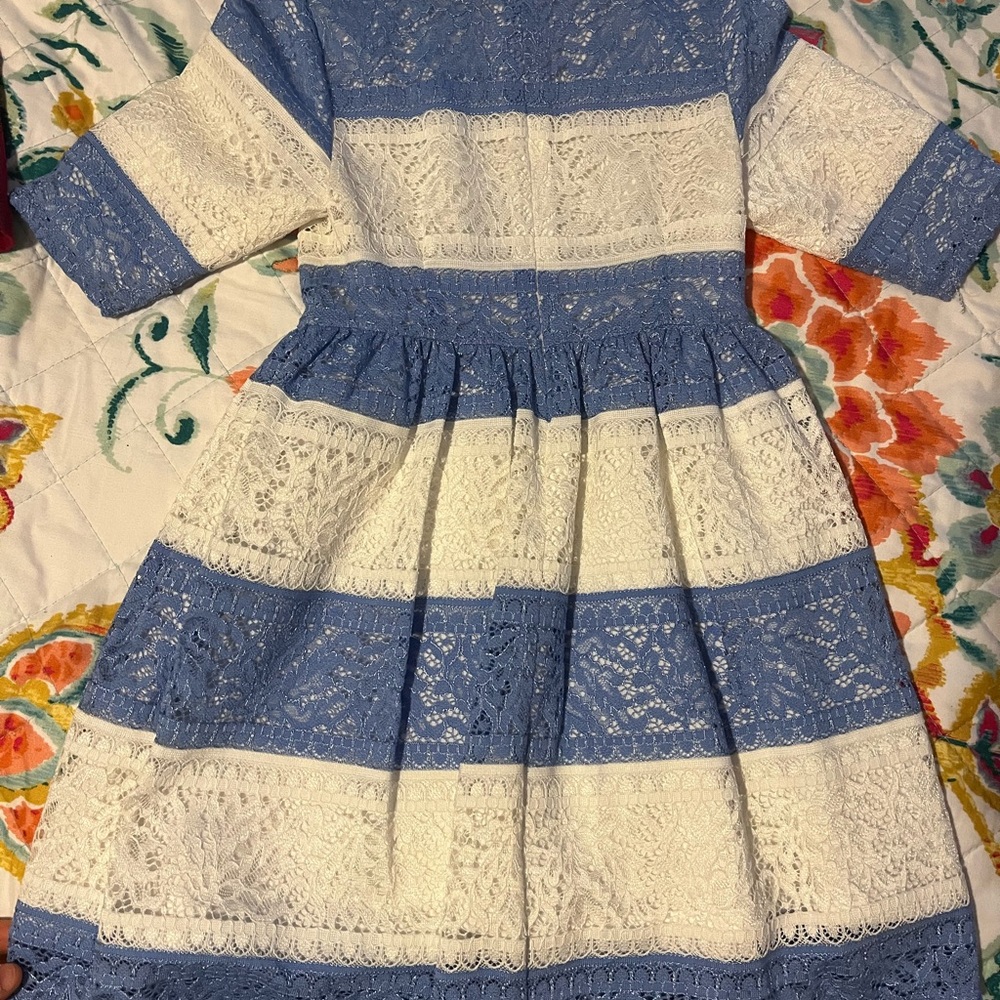 dainty dress was only worn once for some photos..size small fits girl 3/4 - Picture 2 of 4
